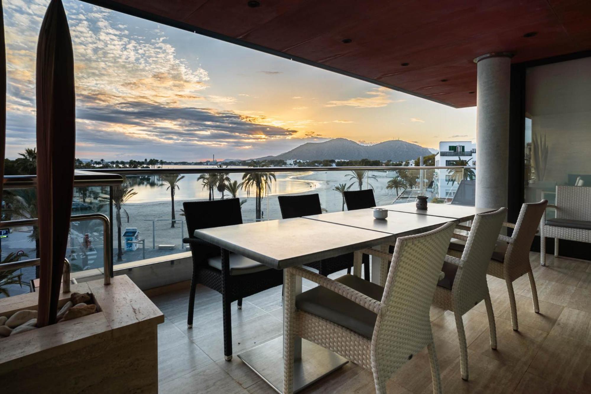 Luxury Sea View Apartment In Puerto De Alcudia Buitenkant foto